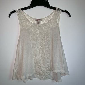 Cream Tanktop with Lace